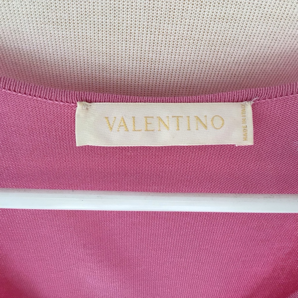 Valentino Sleeveless Sweet Pink Deep Plunge V-Neck Top with Bow Accent - Picture 6 of 11